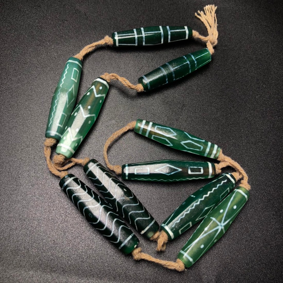 A Precious Dzi Bead Necklace - 7