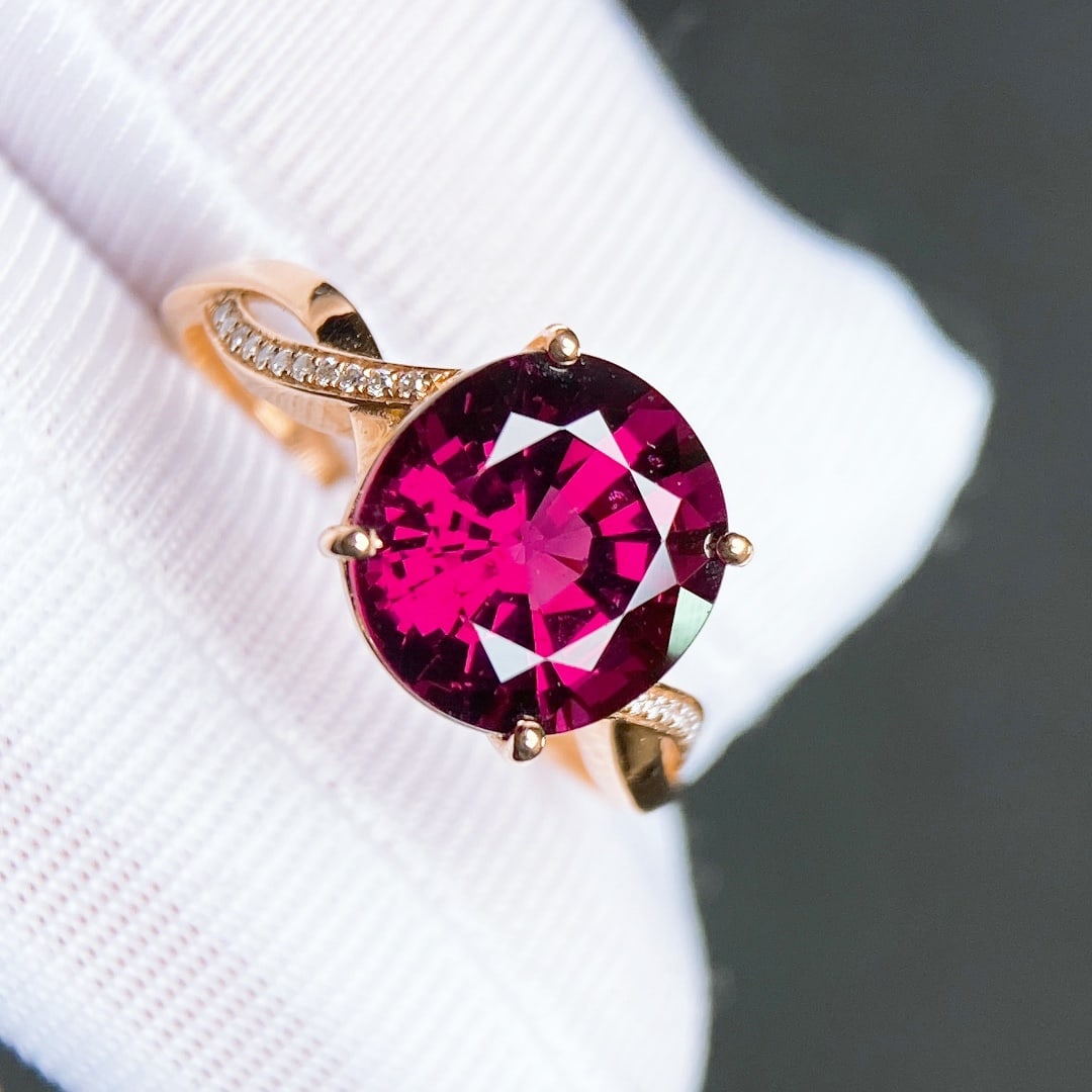 4.33Ctw Natural Garnet Ring - 2