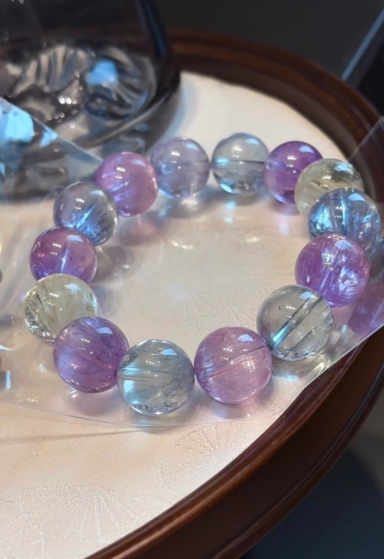An Exquisite Crystal Bracelets - 3