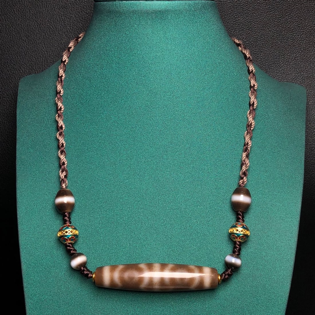 A Precious Dzi Bead Necklace - 2