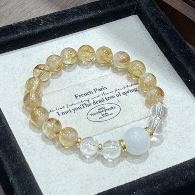 An Exquisite Crystal Bracelet - 2