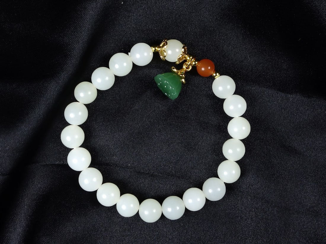An Exquisite White Jade Bracelets - 2