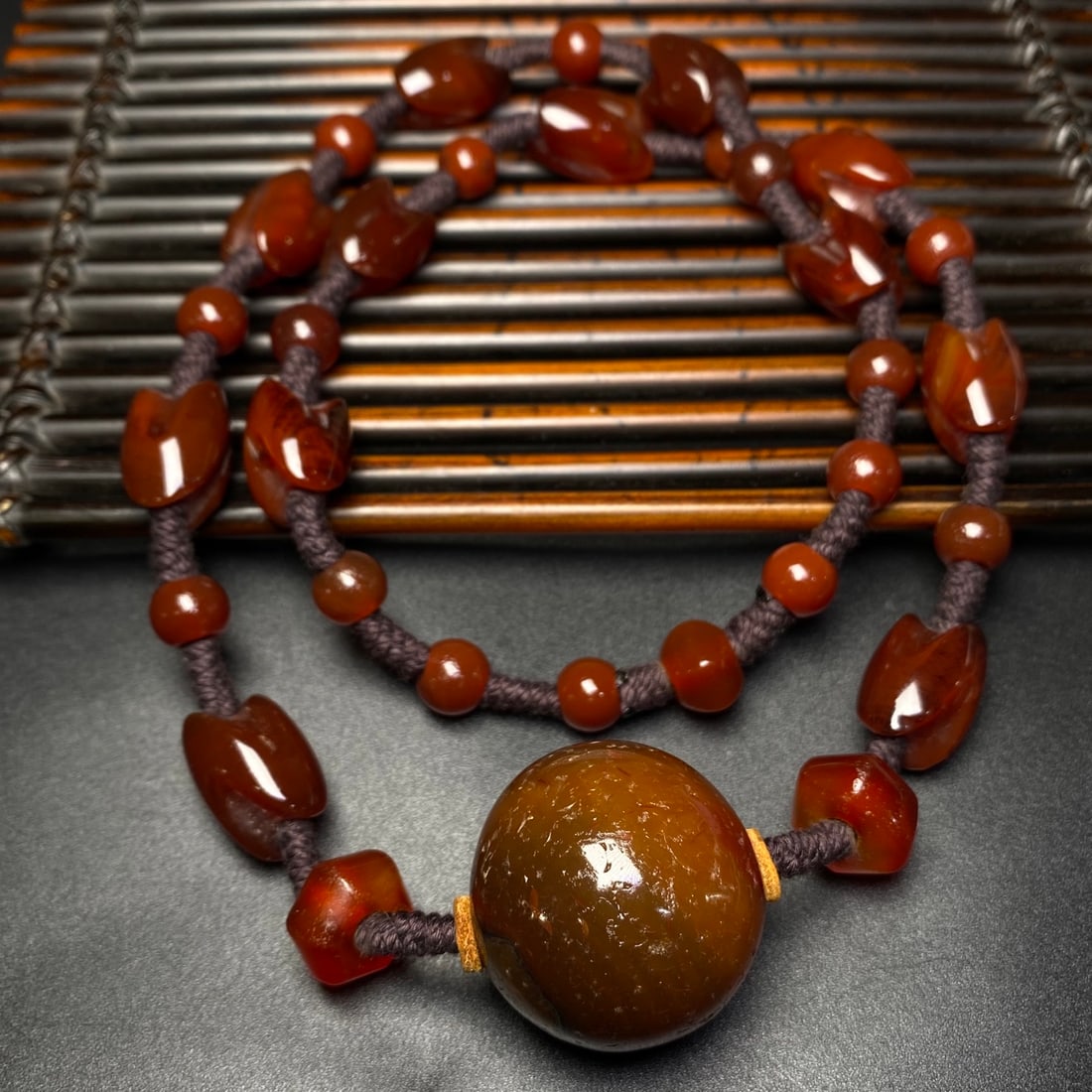 A Precious Agate Necklace - 4