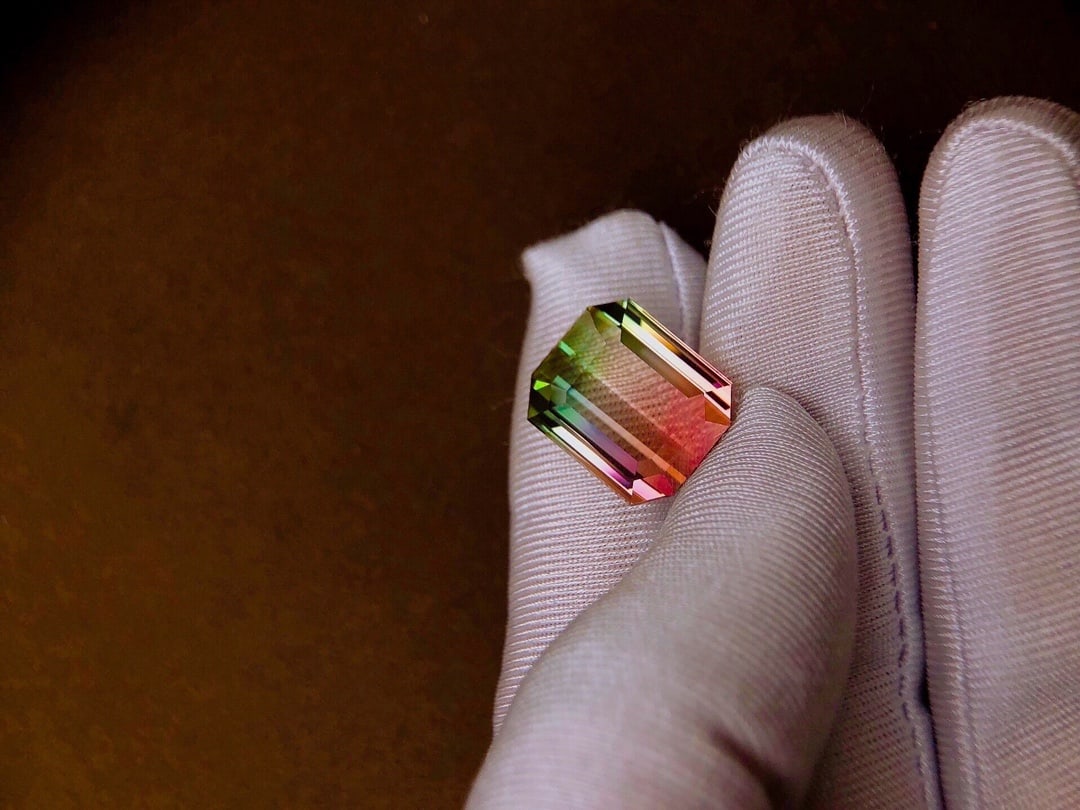 16.25Ctw Natural Tourmaline Loose: 16.25Ctw Natural Tourmaline Loose,Size:0.6inx0.5inx0.3in 16.25Ctw天然碧玺裸石