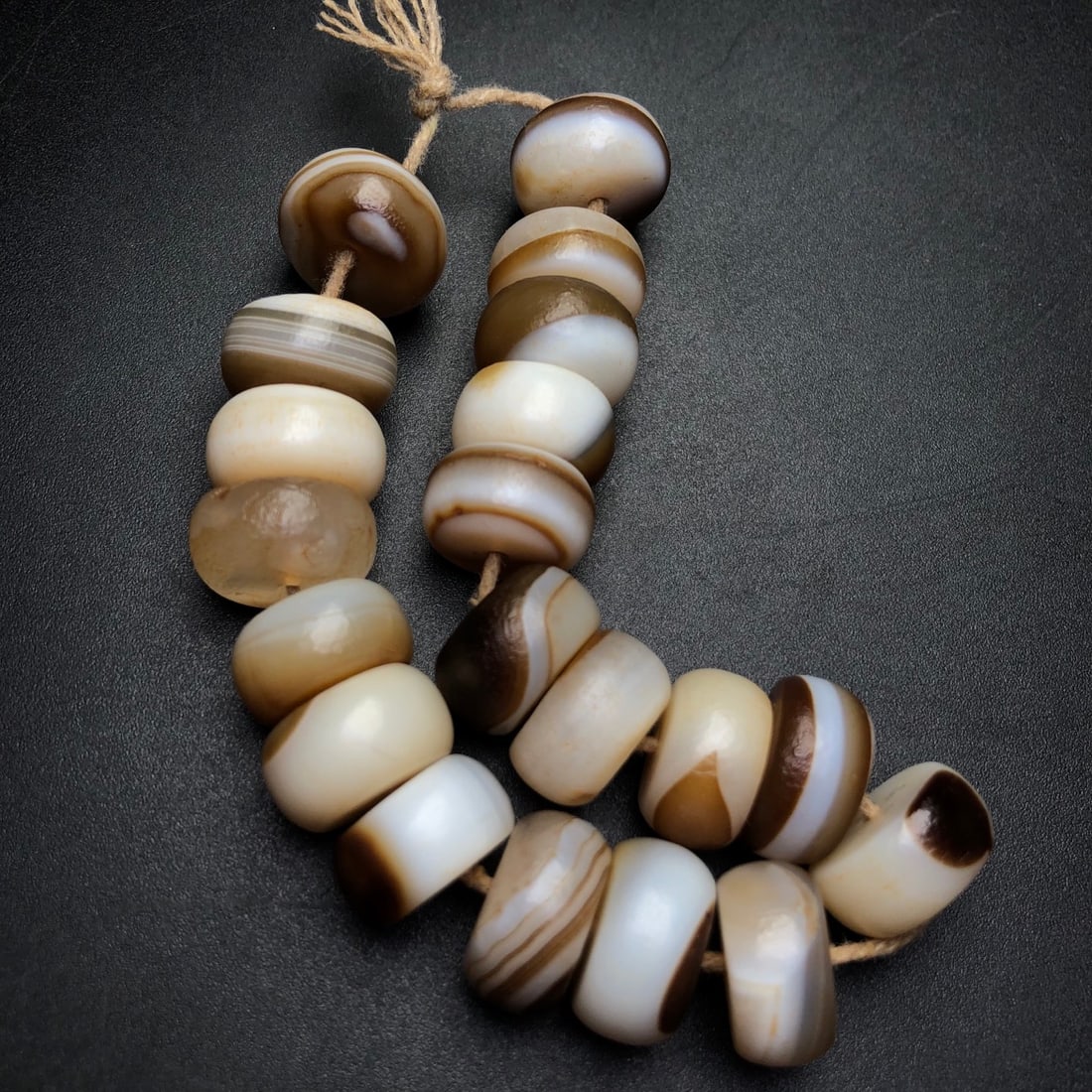 A Precious Agate Bracelets - 2