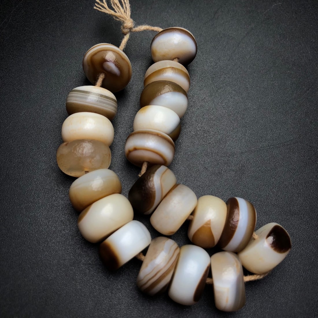 A Precious Agate Bracelets - 6