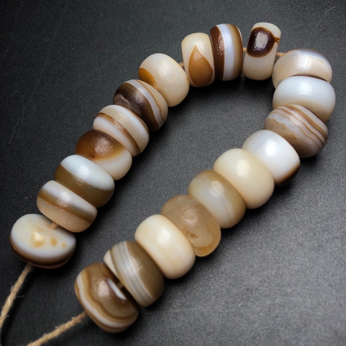 A Precious Agate Bracelets - 7