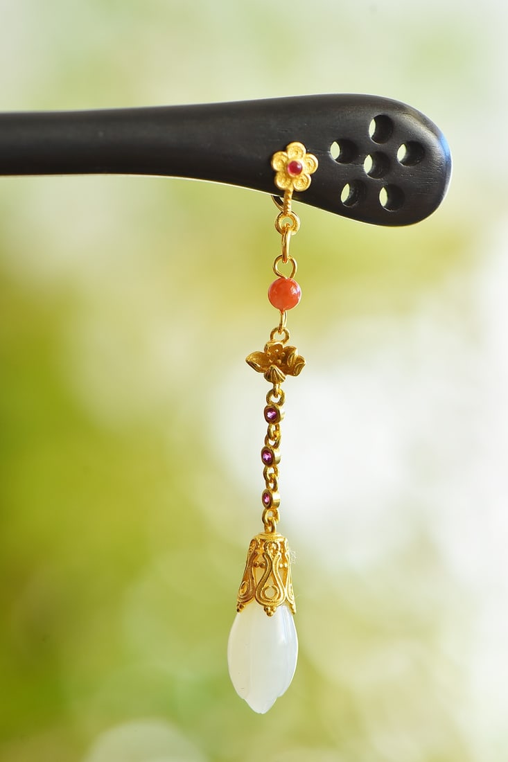 An Exquisite Sterling Silver-Gold Plated Inlaid White Jade Ebony Hairpin: An Exquisite Sterling Silver-Gold Plated Inlaid White Jade Ebony Hairpin, 纯银镀金镶白玉黑檀木发簪