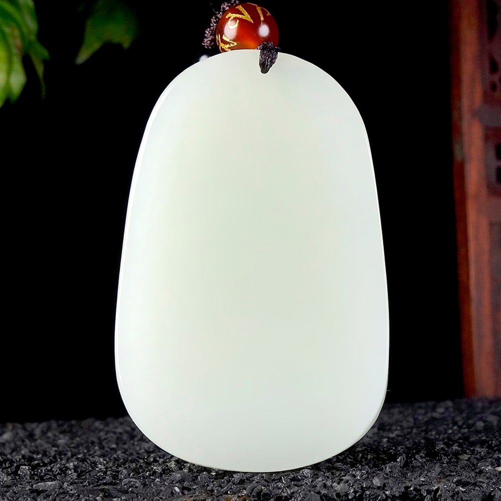 An Exquisite White Jade Landscape Pattern Pendant - 4