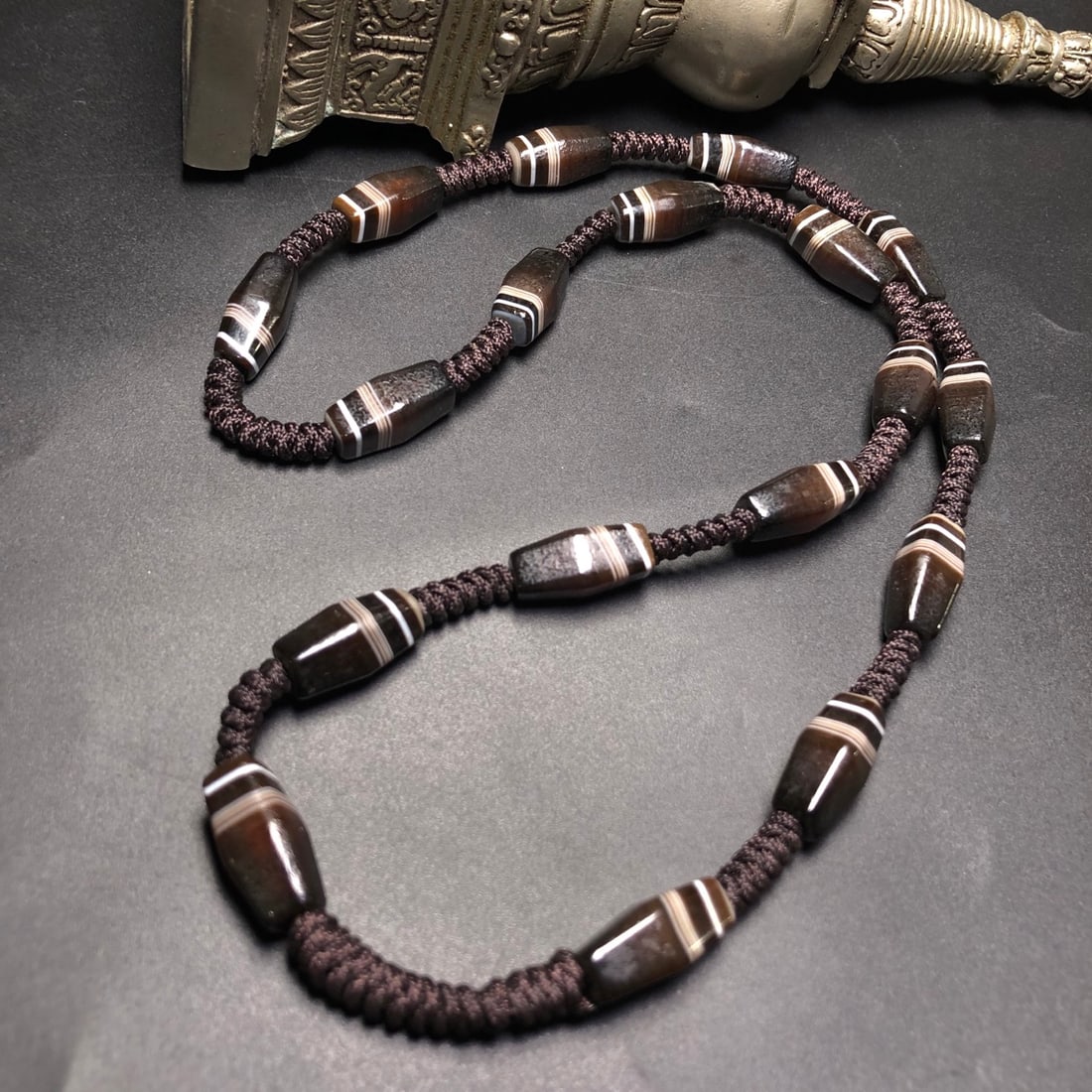 A Precious Agate Necklace - 6