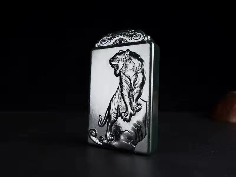 An Exquisite Cyan jade Tiger Pattern Pendant - 2