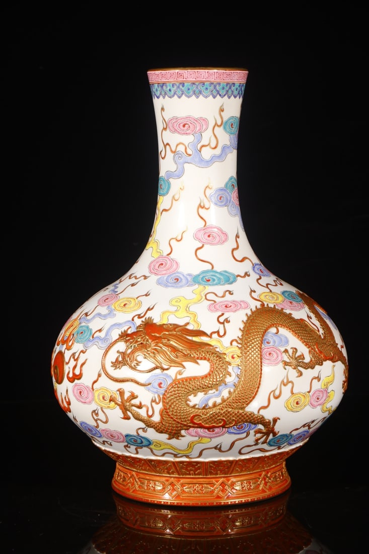 A Rare Enamel Auspicious Cloud and Dragon Pattern Vase - 3