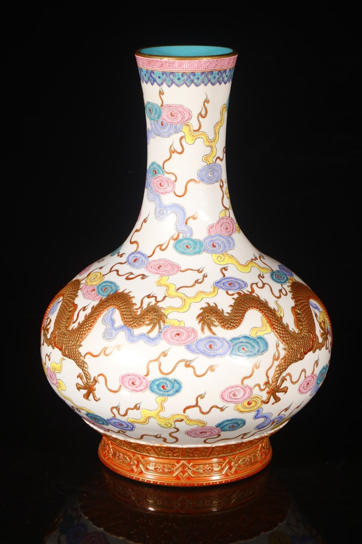 A Rare Enamel Auspicious Cloud and Dragon Pattern Vase - 4