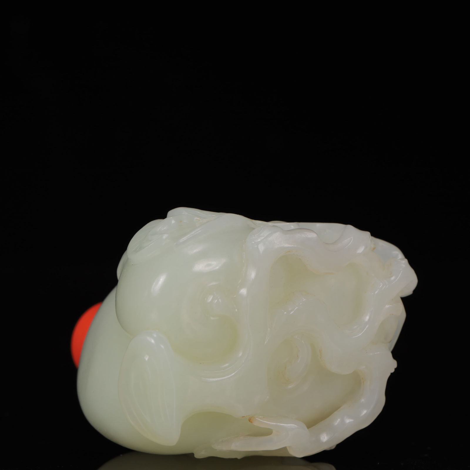 An Exquisite White Jade Peach Pattern Snuff Bottle - 9