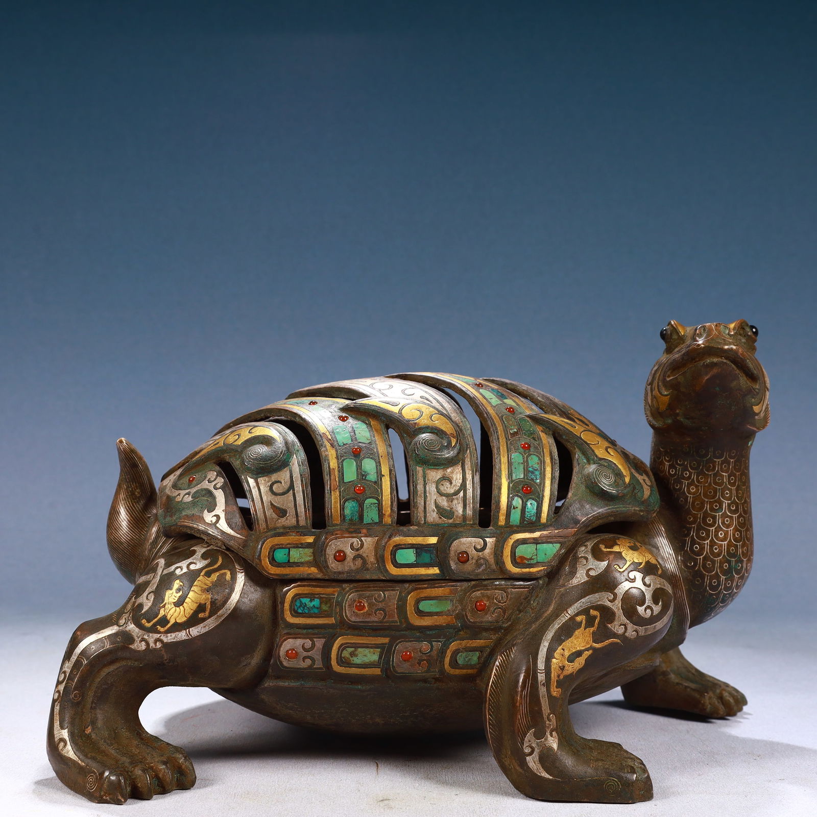 An Exquisite Bronze Inlaid Gold and Silver Auspicious Beast Pattern Turtle-Shaped Censer,Inlaid Gems (1 of 12)