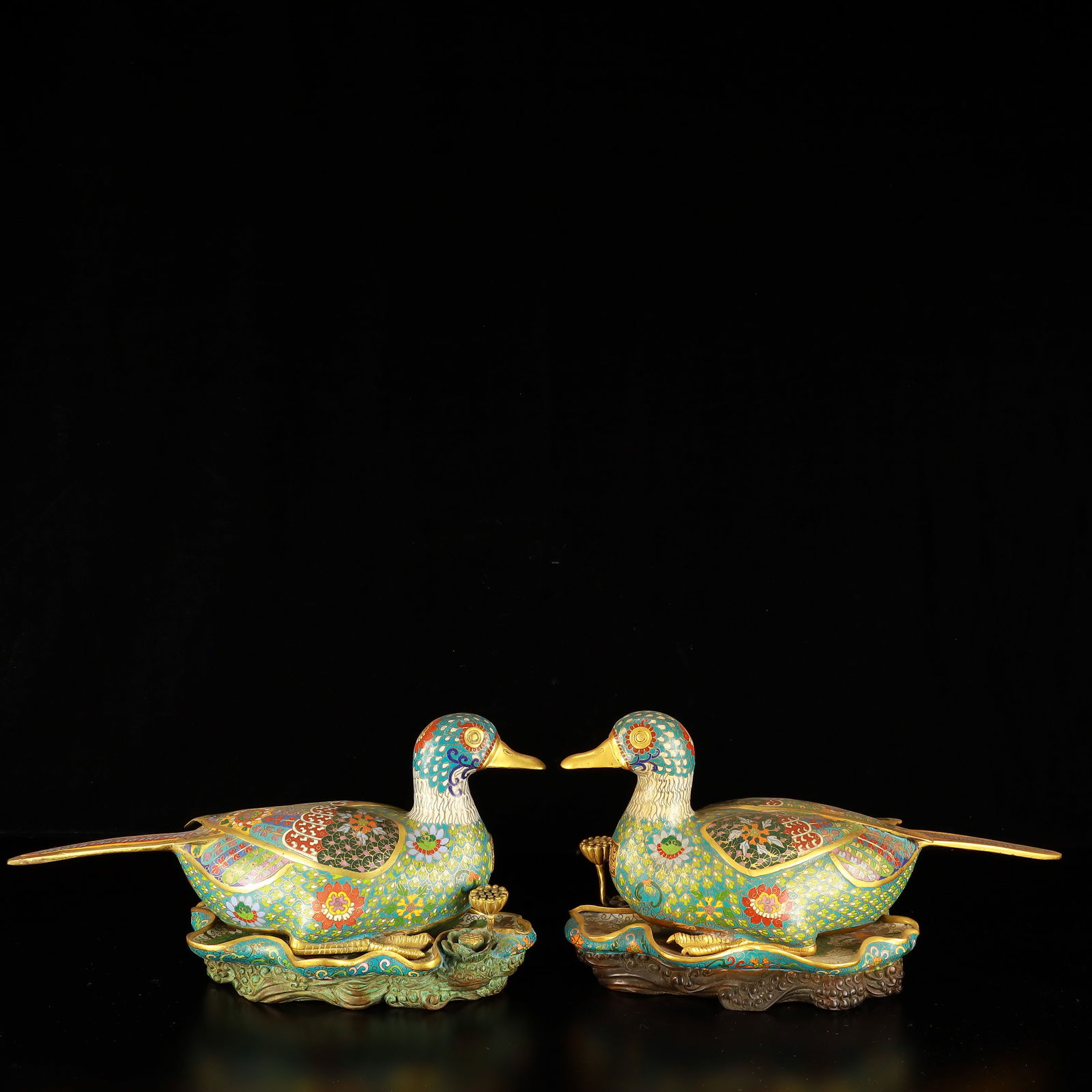 A Pair of Huge Cloisonne Lotus Pattern Duck Ornament: A Pair of Huge Cloisonne Lotus Pattern Duck Ornament,(A type of enamelware with metal wires separating colored glaze, originating in China),Qing Dynasty,China,Qianlong Four-character
