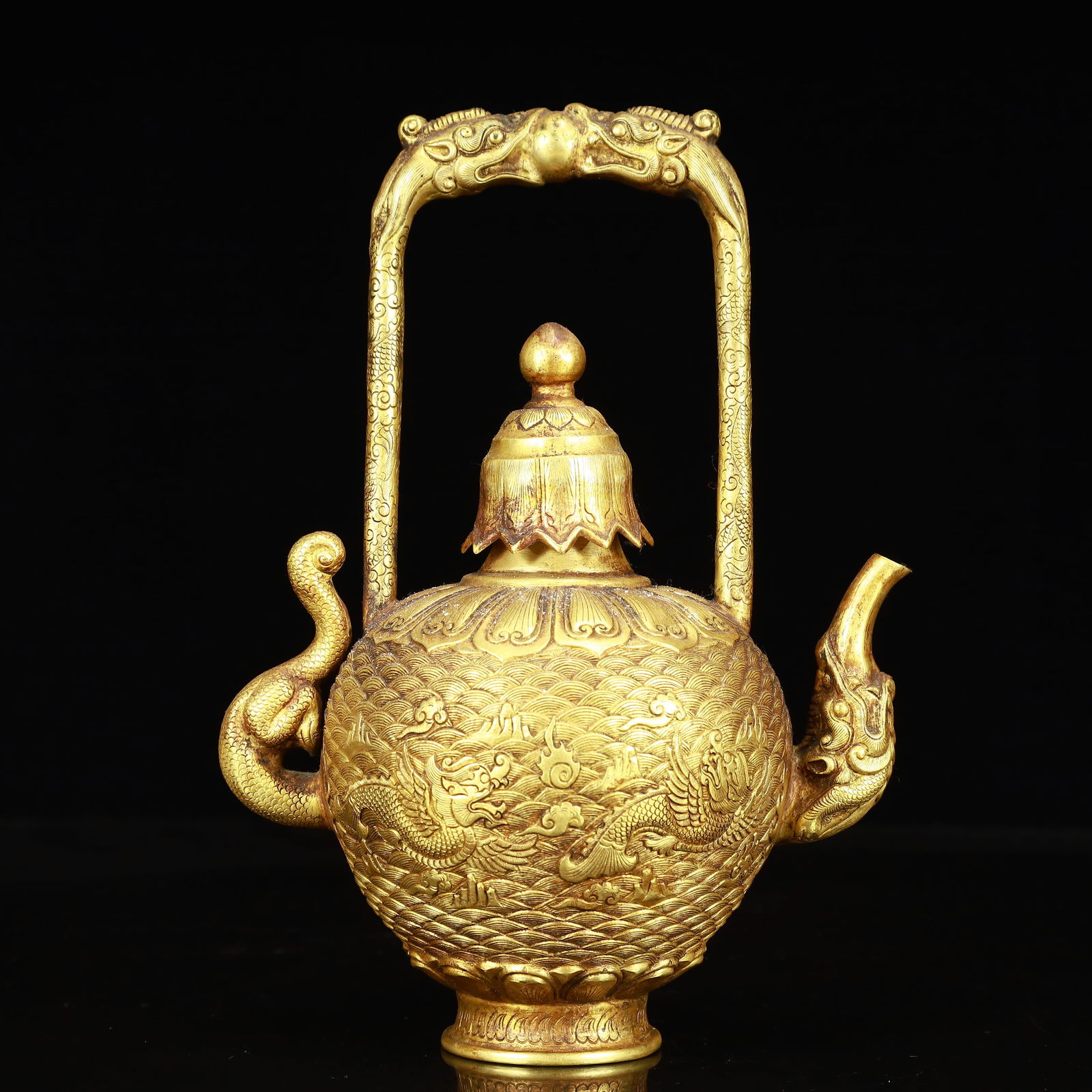 An Exquisite Gilt Bronze Dragon Pattern Ewer - 7