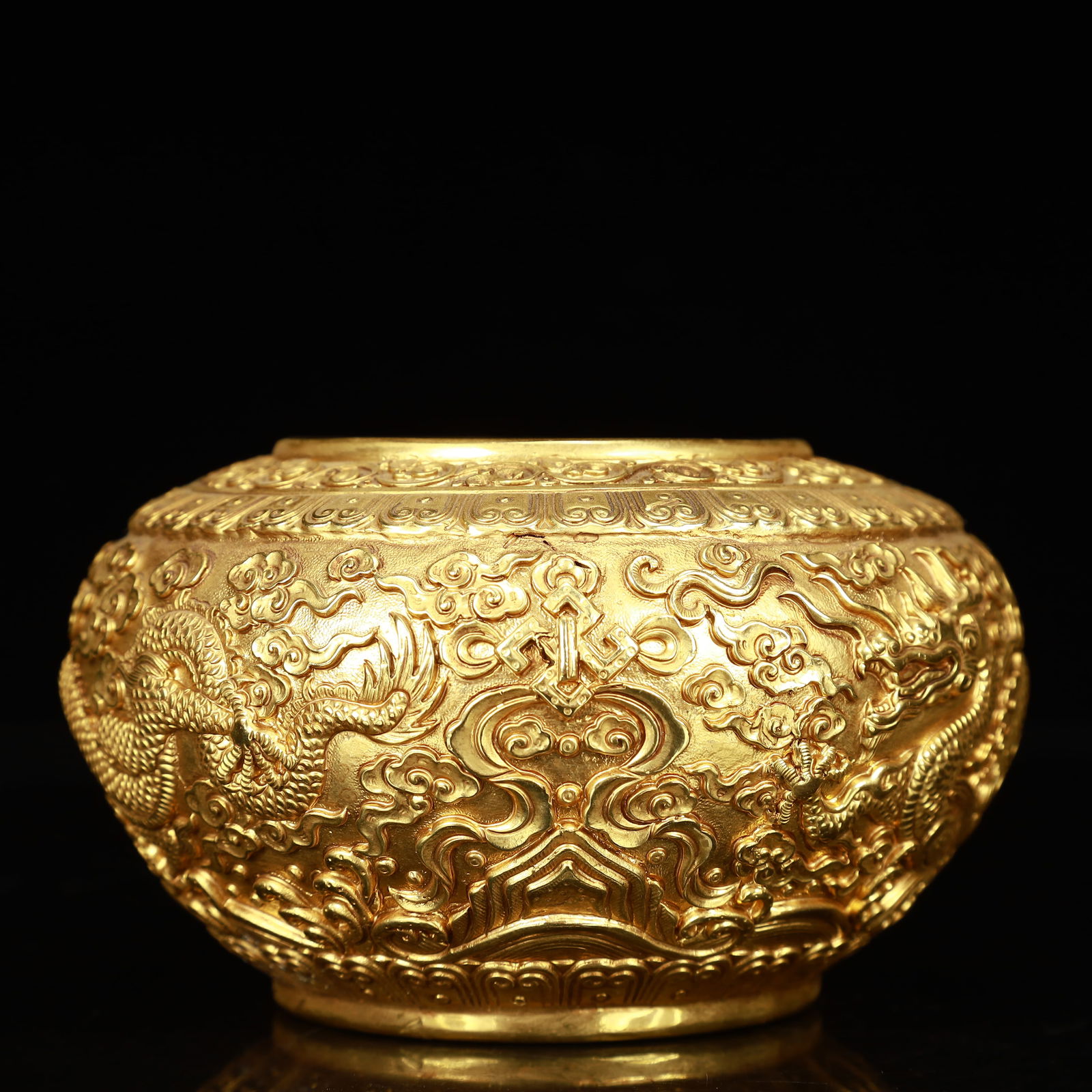 An Exquisite Gilt Bronze Dragon Pattern Vat - 5