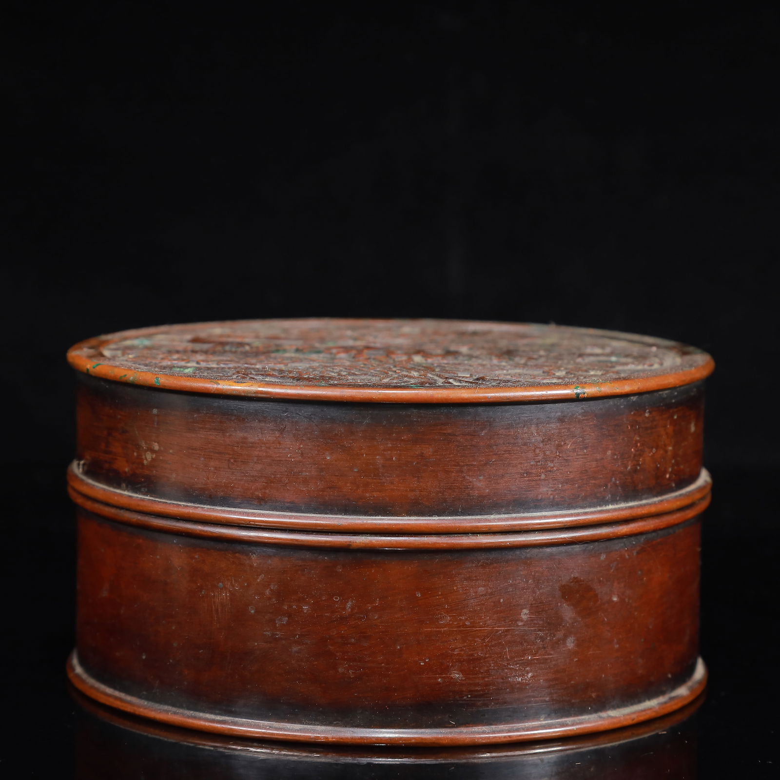 A Rare Bronze Auspicious Cloud and Dragon Pattern Box - 2