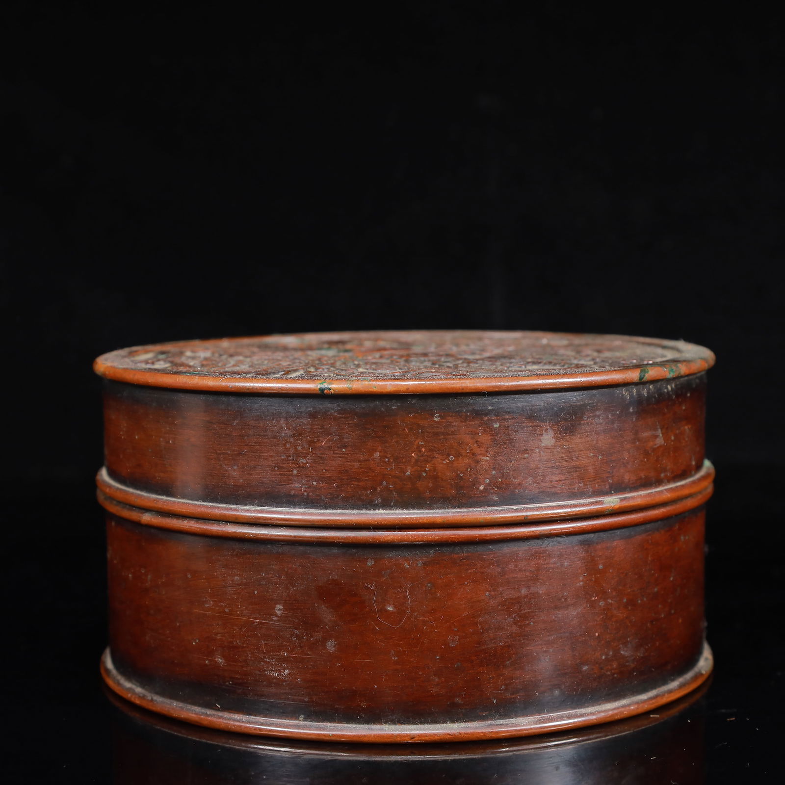 A Rare Bronze Auspicious Cloud and Dragon Pattern Box - 3