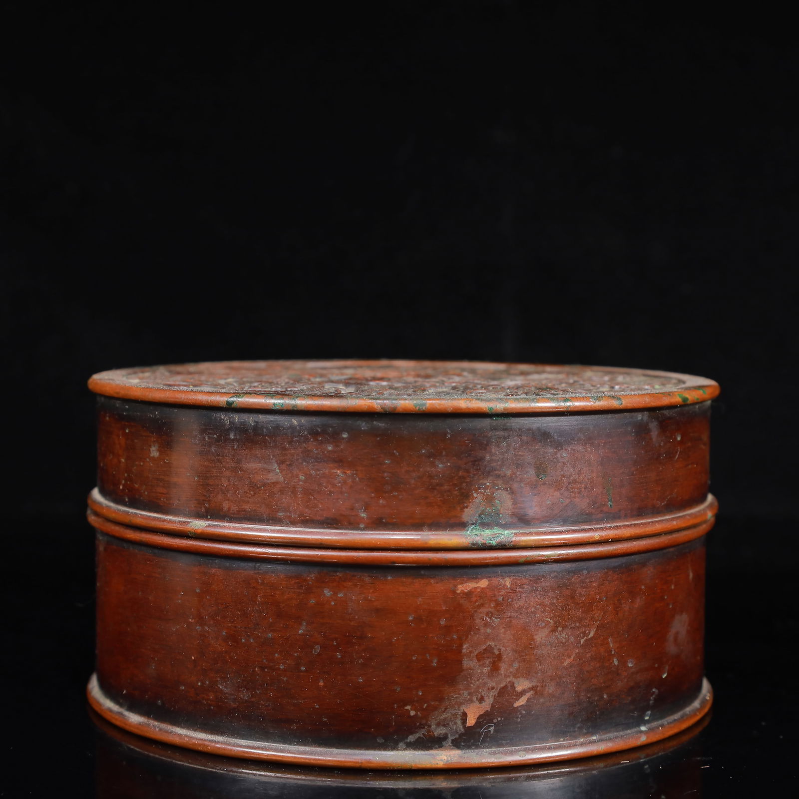 A Rare Bronze Auspicious Cloud and Dragon Pattern Box - 4