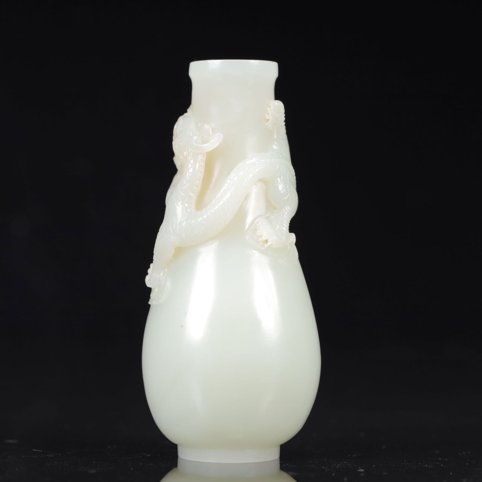 An Exquisite White Jade Dragon Pattern Snuff Bottle - 5