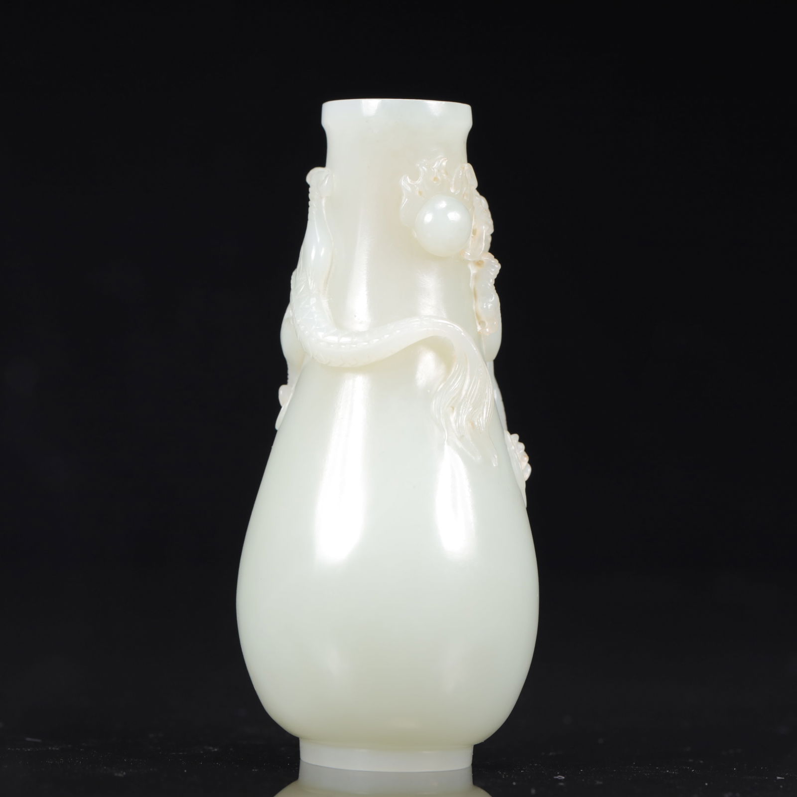 An Exquisite White Jade Dragon Pattern Snuff Bottle - 8