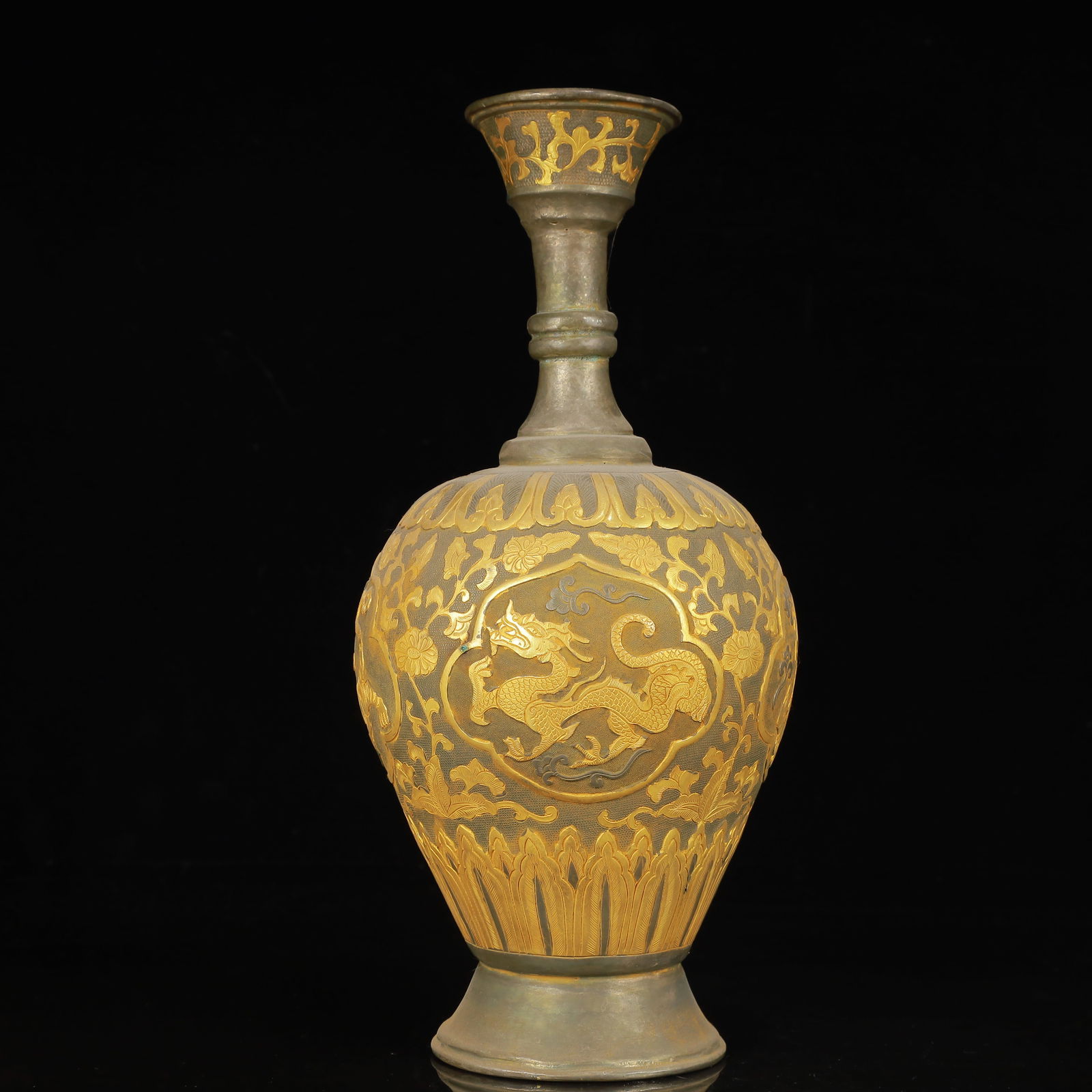An Exquisite Gilt Silver Auspicious Beast Pattern Vase - 6