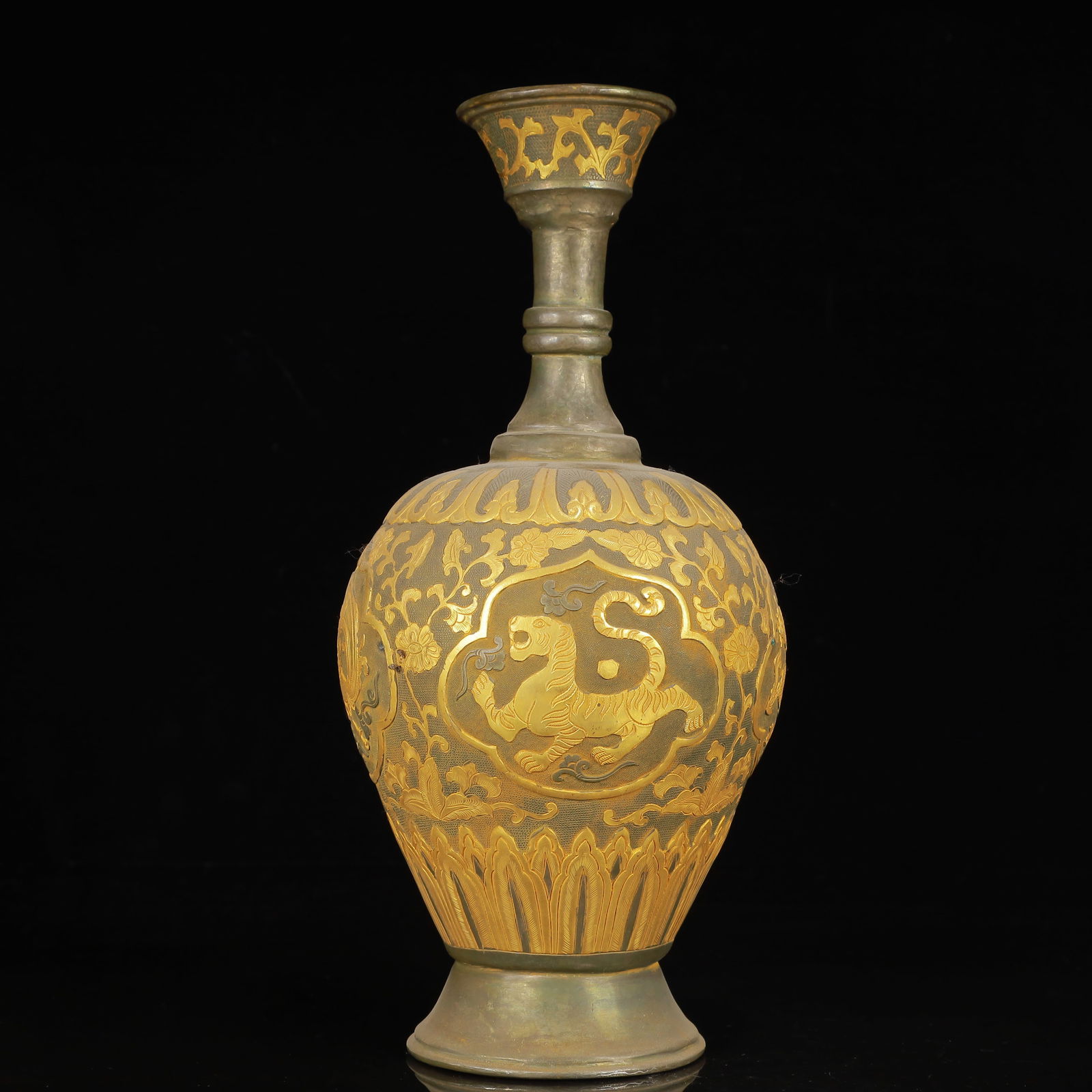An Exquisite Gilt Silver Auspicious Beast Pattern Vase - 8
