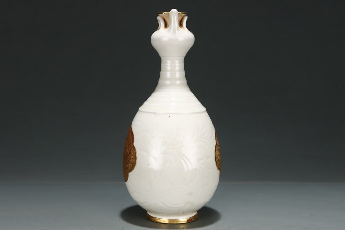 An Exquisite Ding yao White Glazed Phoenix Pattern Vase - 2