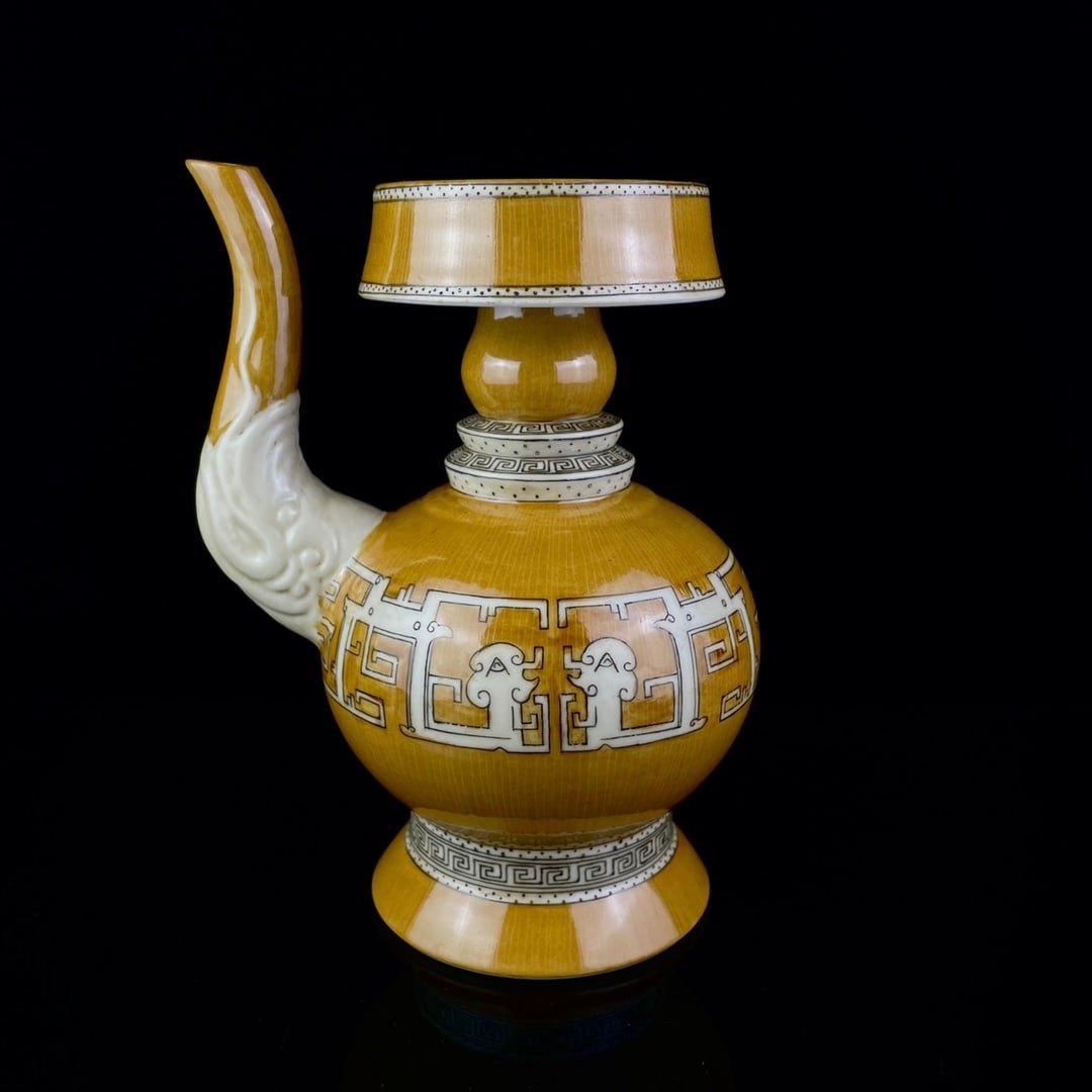 An Exquisite Imitation Bamboo Grain Glazed Chi-Dragon Pattern Pot: An Exquisite Imitation Bamboo Grain Glazed Chi-Dragon Pattern Pot,Qing Dynasty,China,Qianlong Six-character Mark,Size:7.9inx6.3in 