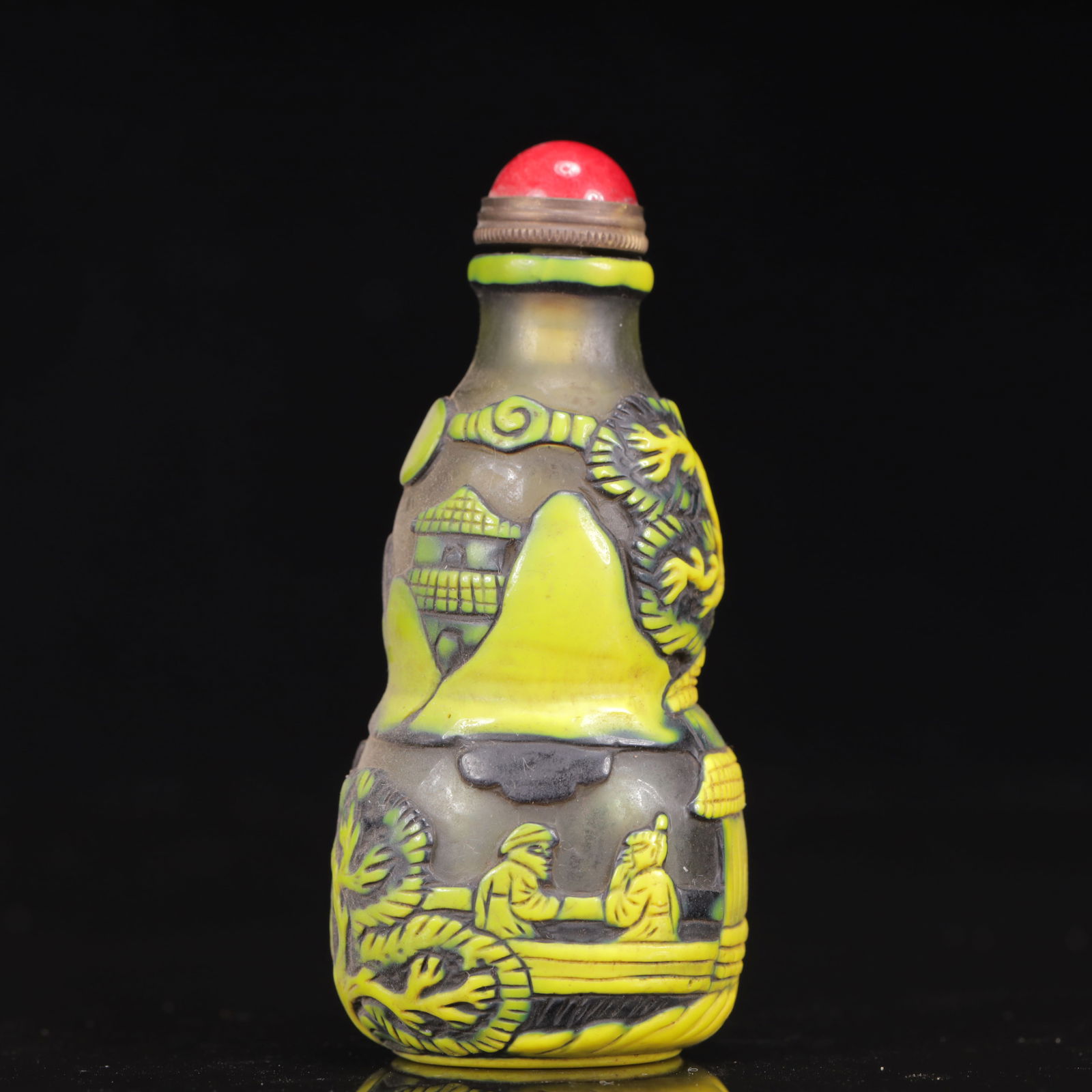 An Exquisite Glass Landscape and Figure Pattern Snuff Bottle (1 of 6)