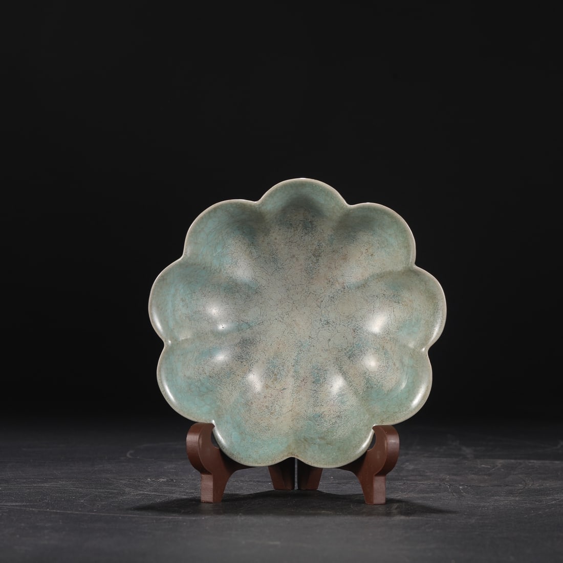 An Exquisite Ru yao Sky Blue Glazed Tripod Brush Washer: An Exquisite Ru yao Sky Blue Glazed Tripod Brush Washer,Song Dynasty,China,Size:2.8inx6.3in 汝窑天蓝釉三足笔洗,中国宋代