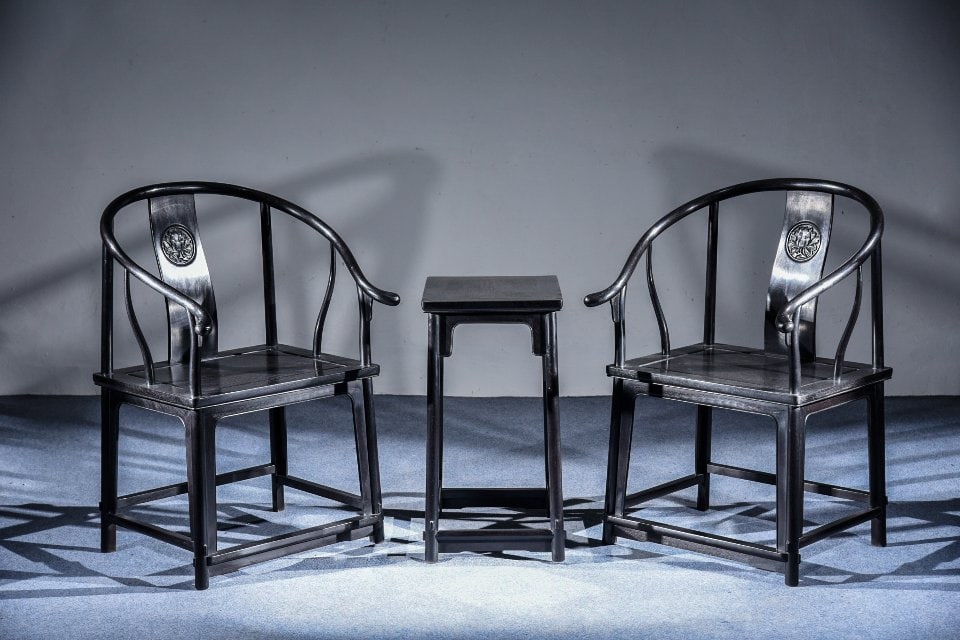 A Set of Zitanwood Flower Pattern Table and Armchair: A Set of Zitanwood Flower Pattern Table and Armchair,Qing Dynasty, China,Armchair Size:23.6inx18.9inx37.8in;Table Size:18.9inx15inx27in 