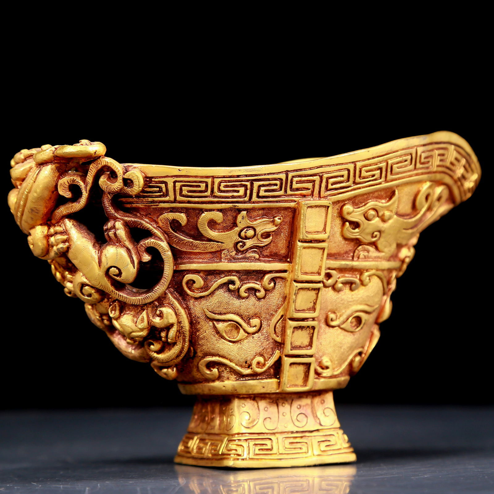 An exquisite gilt bronze cup with dragon pattern - 4
