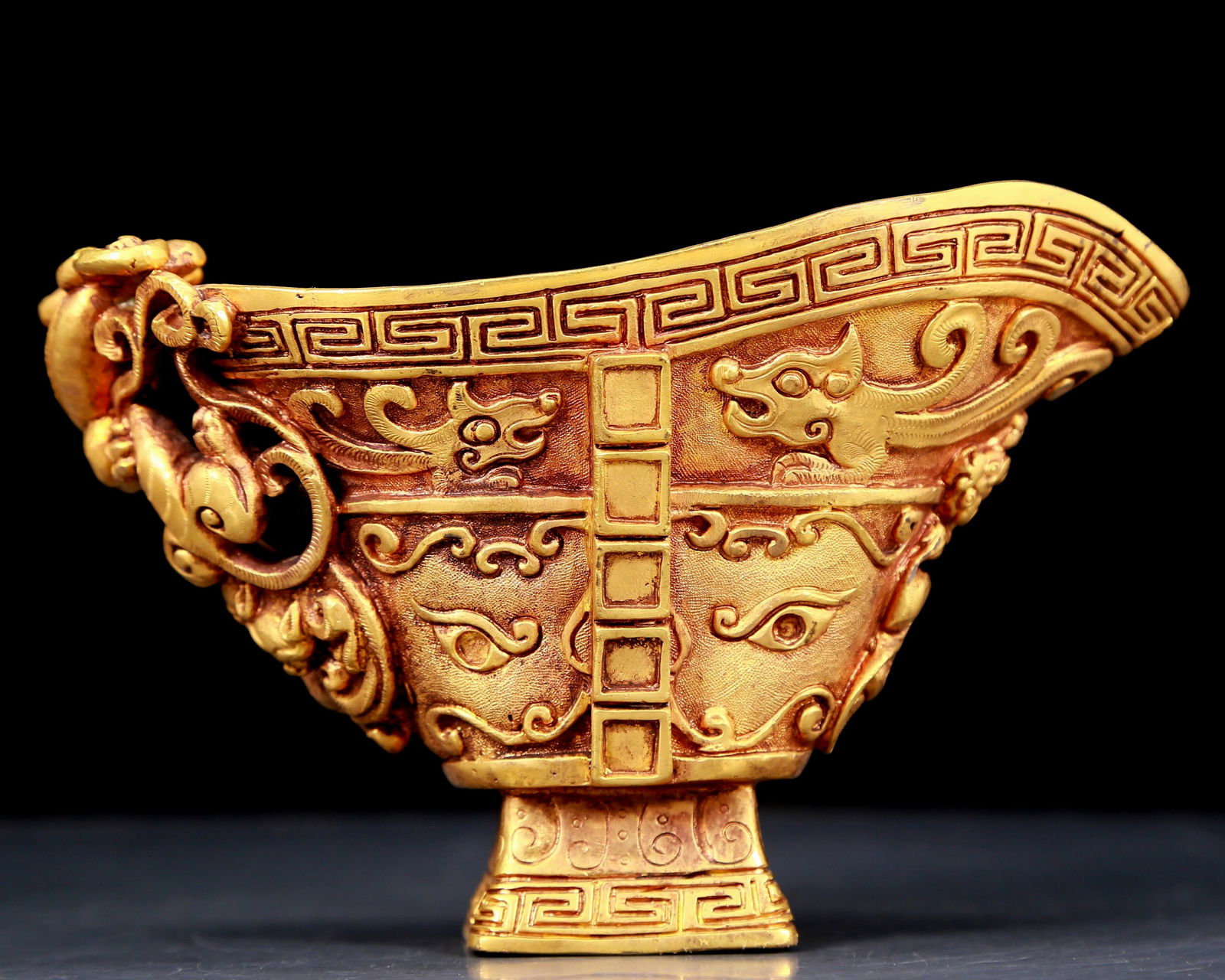 An exquisite gilt bronze cup with dragon pattern - 5