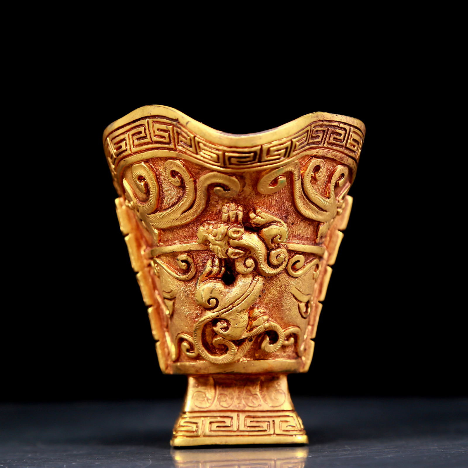 An exquisite gilt bronze cup with dragon pattern - 6
