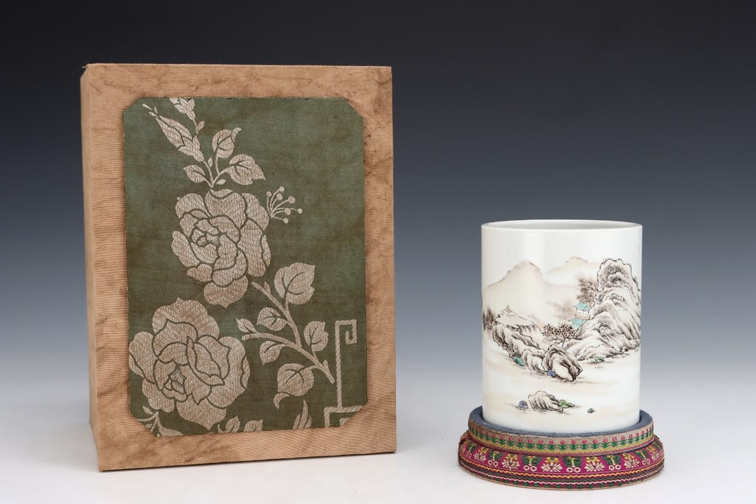 An Exquisite Ink Color Landscape Pattern Brush Pot: An Exquisite Ink Color Landscape Pattern Brush Pot,Qing Dynasty, China,Size:4.9inx3.9in 墨彩山水纹笔筒,中国清代