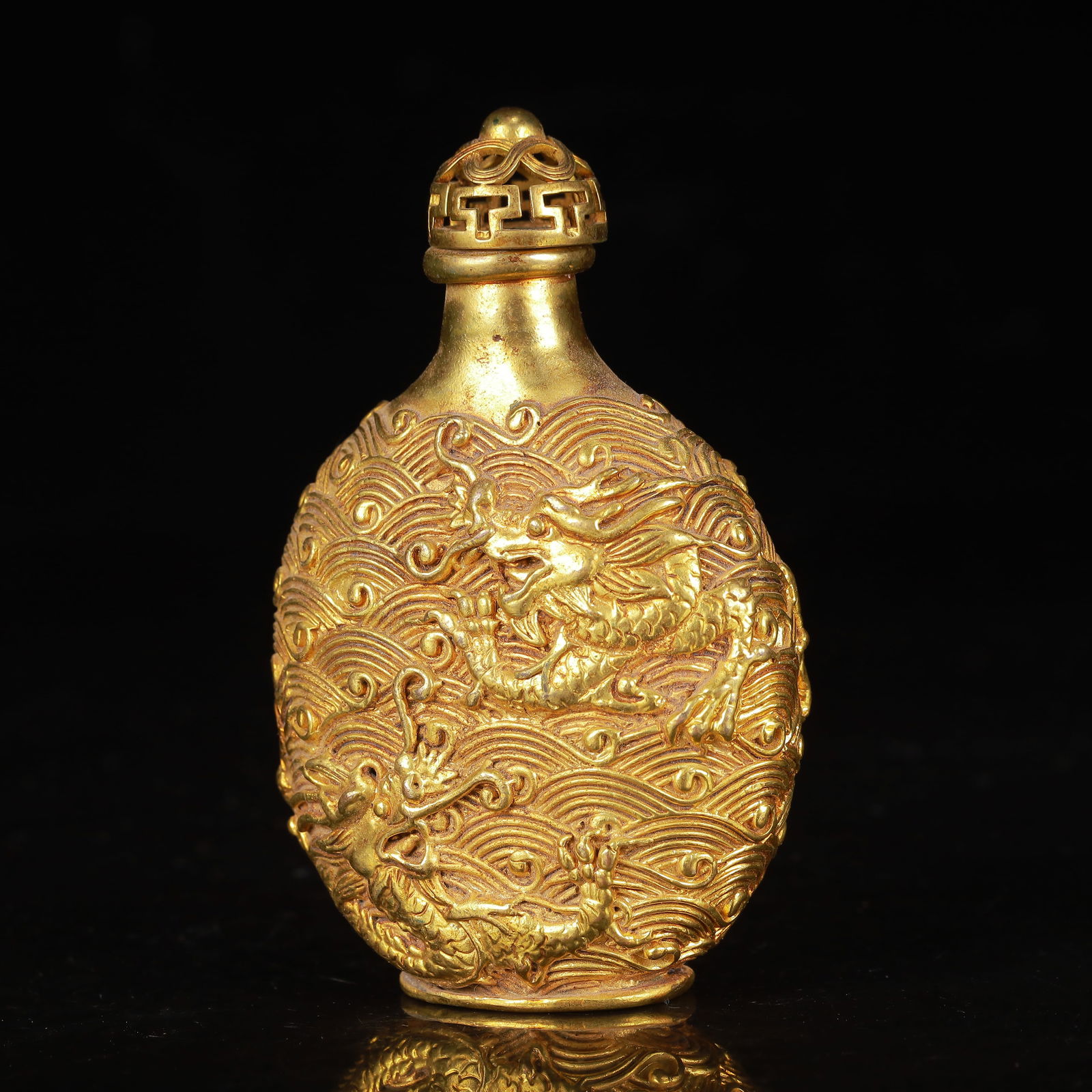 An Exquisite Gilt Bronze Dragon Pattern Vase - 2