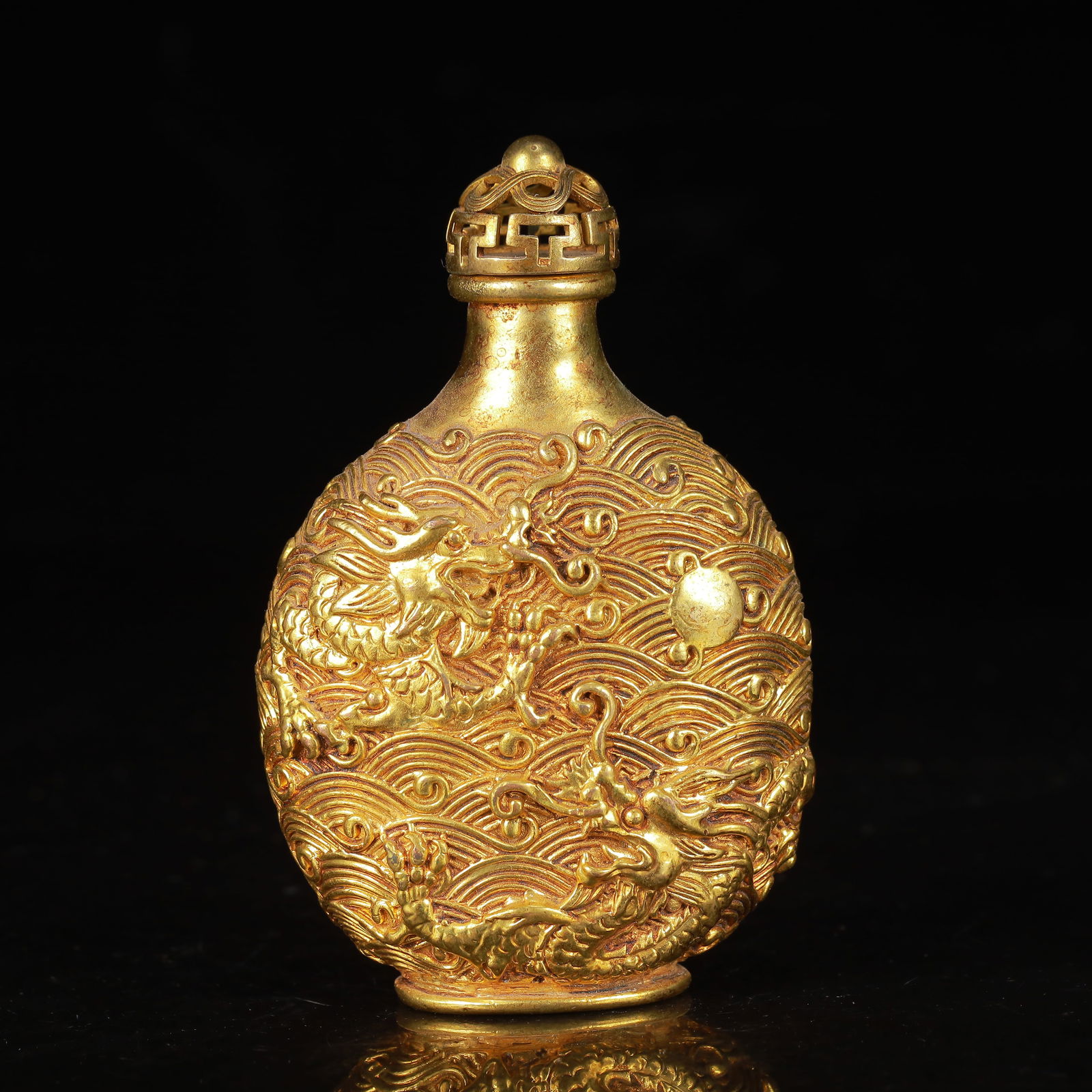 An Exquisite Gilt Bronze Dragon Pattern Vase - 5