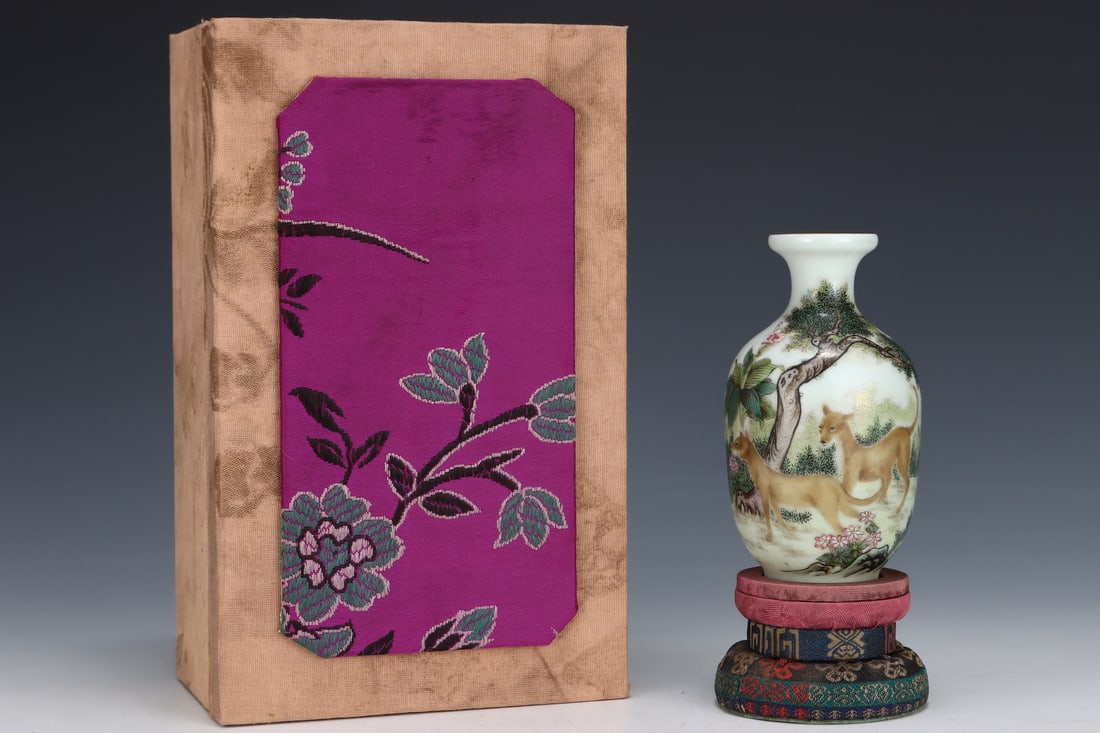 An Exquisite Enamel Pine and Deer Pattern Vase: An Exquisite Enamel Pine and Deer Pattern Vase,Qing Dynasty, China,Yongzheng Four-character Mark,Size:4.7inx2.6in 