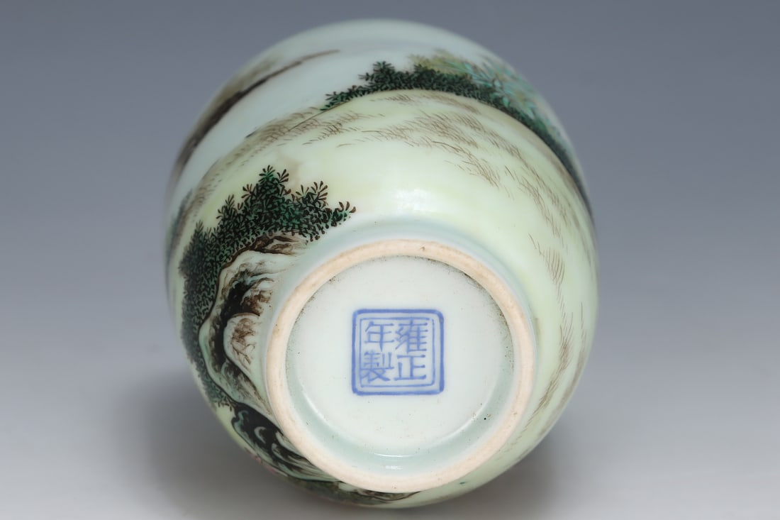 An Exquisite Enamel Pine and Deer Pattern Vase - 8