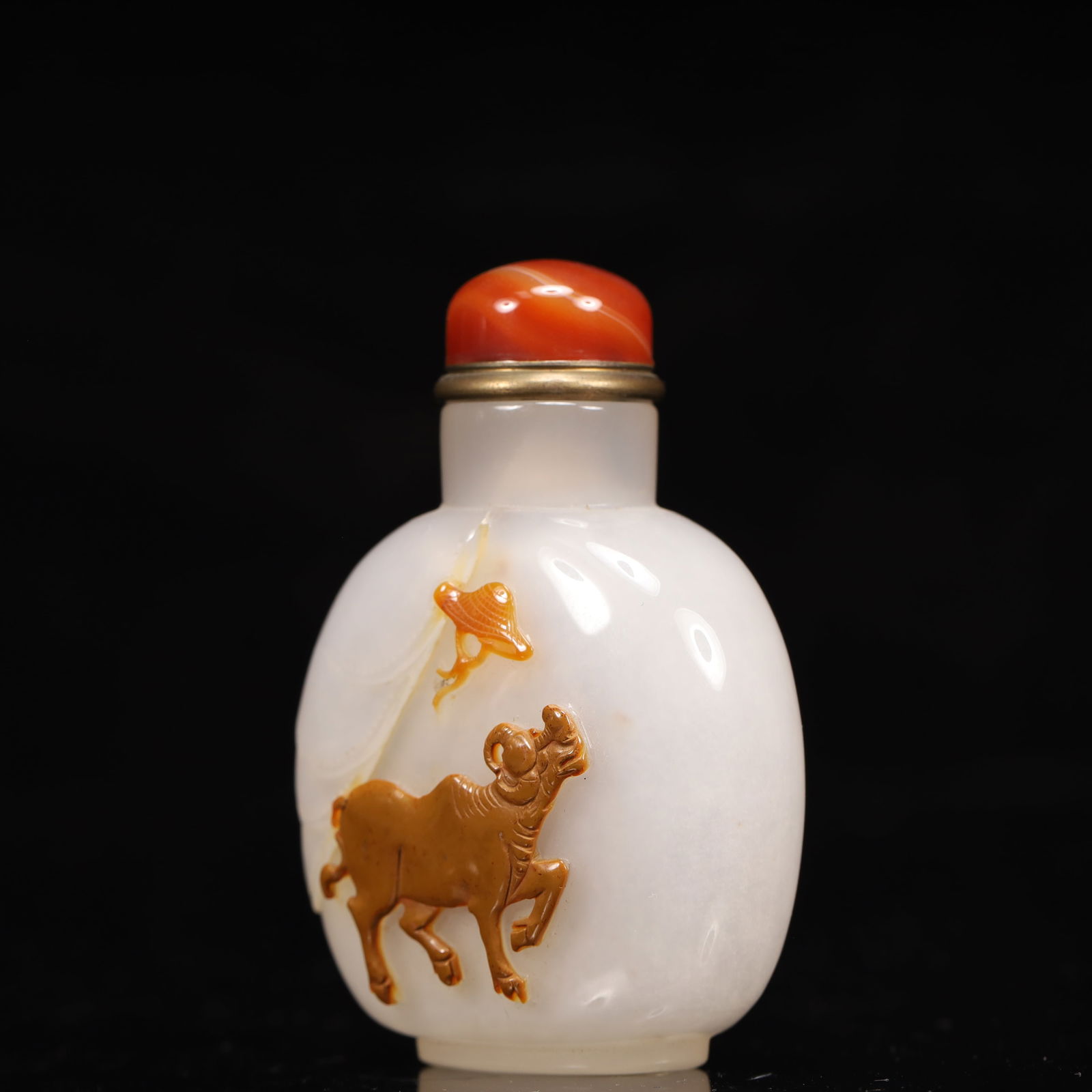An Exquisite Agate Buffalo Pattern Snuff Bottle - 2