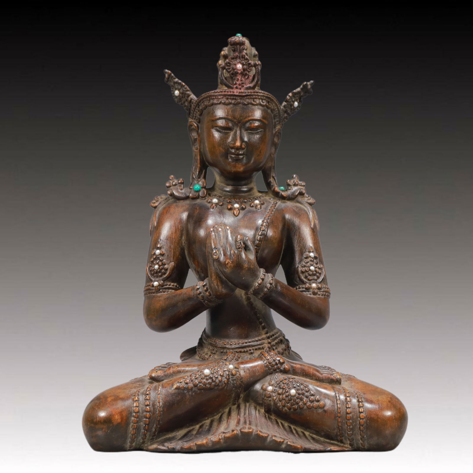 A Rare Eaglewood Inlaid Gems Statue of Avalokitesvara: A Rare Eaglewood Inlaid Gems Statue of Avalokitesvara,Qing Dynasty,China,Size:8.5inx4.7inx13in,Weight:750g 