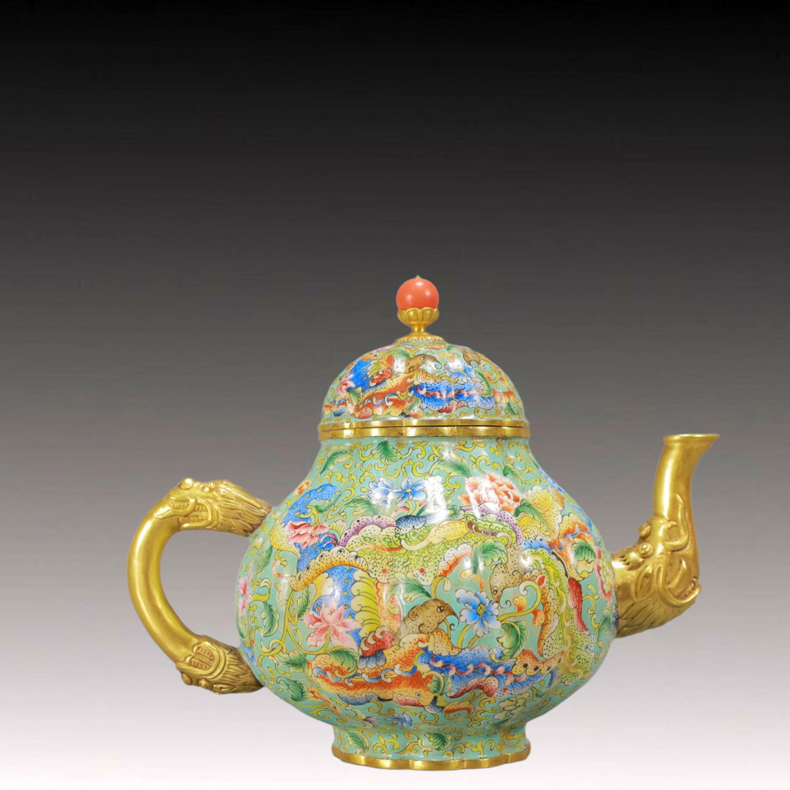 An Exquisite Painted Enamel Flower and Bird Pattern Ewer: An Exquisite Painted Enamel Flower and Bird Pattern Ewer,Qing Dynasty, China,Qianlong Four-character Mark,Size:6.3inx4.3inx5.3in,Weight:450g 