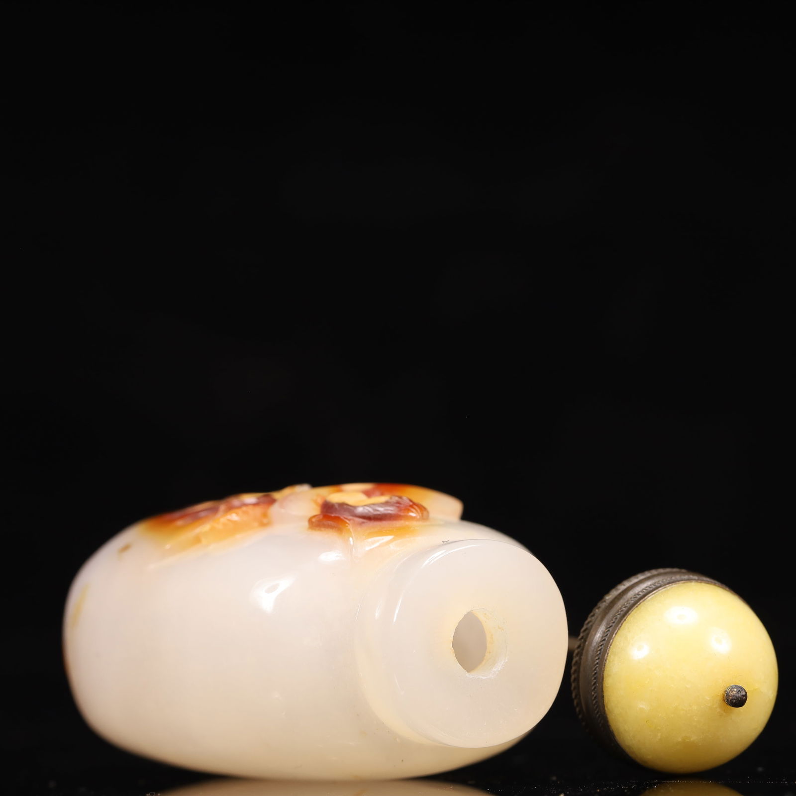 An Exquisite Agate Flower and Fruit Pattern Snuff Bottle - 8
