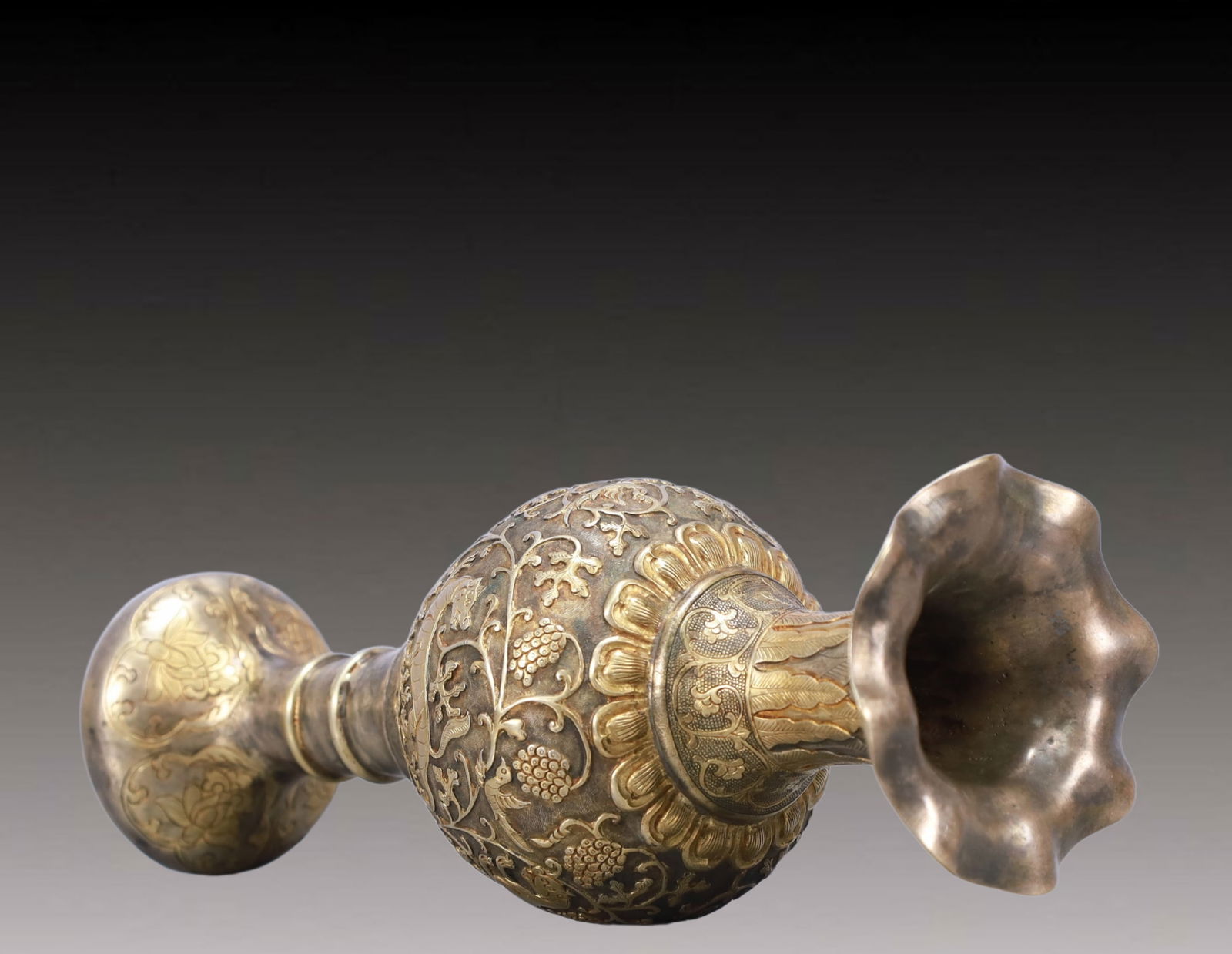 A Rare Gilt Silver Auspicious Beast Pattern Vase - 5