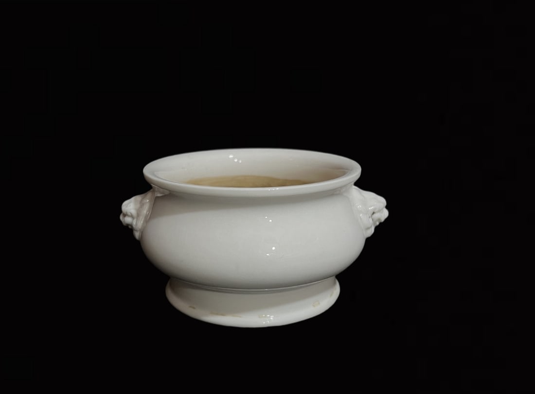 A Solemn Blance-De-Chine Beast-Ears Jar: A Solemn Blance-De-Chine Beast-Ears Jar,Ming Dynasty,China,with Mark,Size:4.7inx3.1in 德化瓷兽耳罐,中国明代,带款