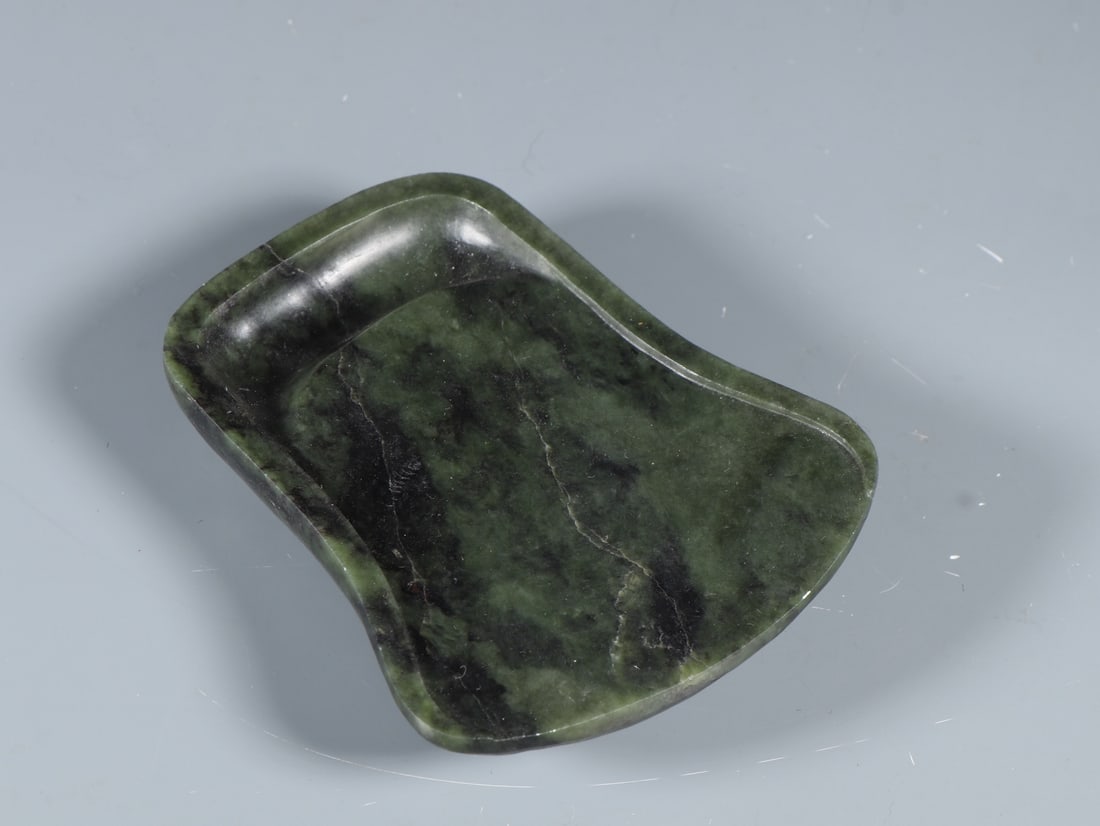 An Exquisite Jasper Ornament - 2