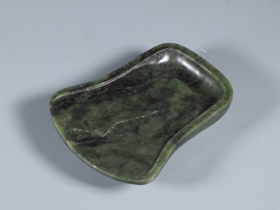 An Exquisite Jasper Ornament - 3